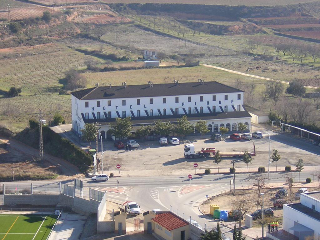 גנדסה Hotel Pique מראה חיצוני תמונה